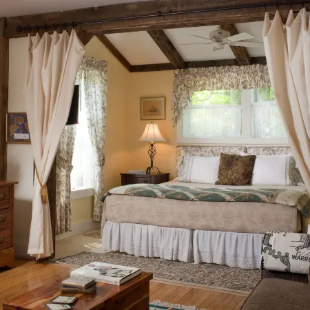 West Hill House B&B in MAD River Valley