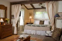 West Hill House B&B in MAD River Valley