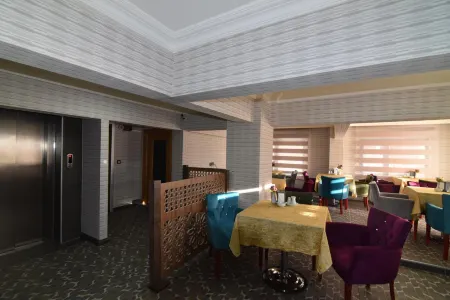 Saltuk Hotel Отели рядом с достопримечательностью «Saime Hatun Cami»