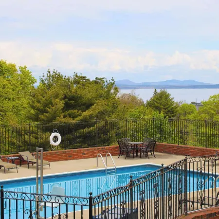 Bluenose Inn - Bar Harbor Collection