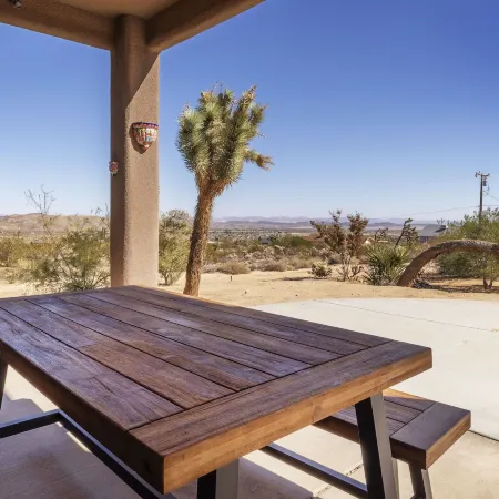 Horizon House Hot Tub, Fire Pit & BBQ Adobe in Jt 4 Bedroom Home by RedAwning