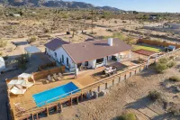 Rancho Nopales Jt - Pool, Hot Tub, Hammocks, Fast Wifi + Views! 4 Bedroom Home by RedAwning