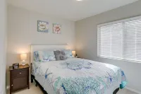 Pet-Friendly Home with Pool in Palm Harbor!