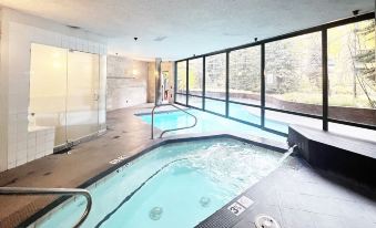 Ice House 317 2 Bedroom Condo by RedAwning