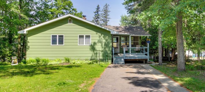 Cabin Getaway w/ Private Dock, Walk to Trail! Hotels in Hubbard County