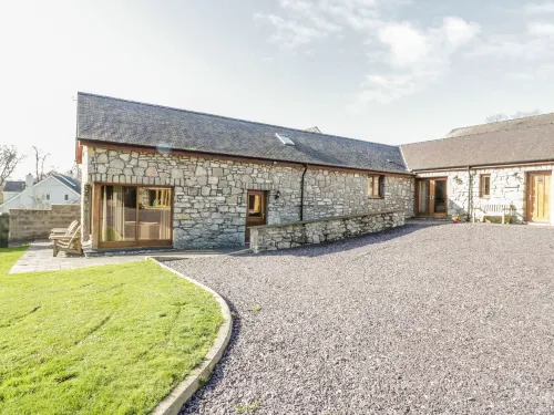 Beudy Bach Hotels in Llangoed