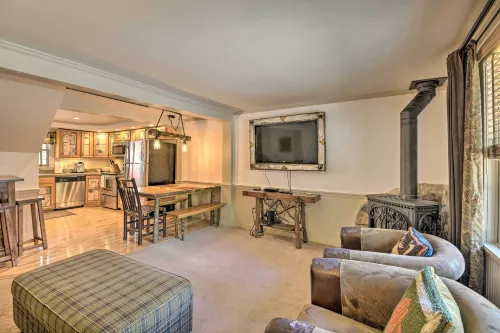 Townhome w/ Deck: Walk to Mirror Lake & Main St!