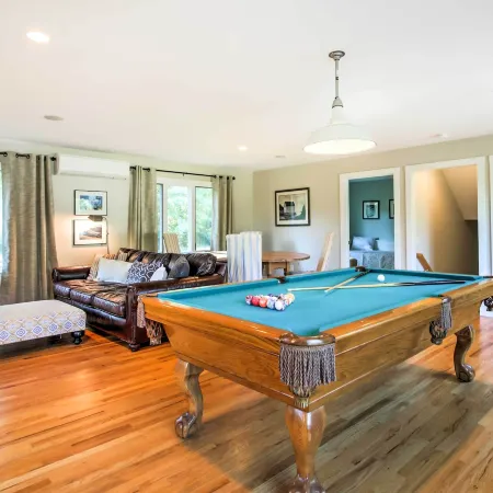 Large Kennebunk Home, Walk to Beach < 2 Mi to Town