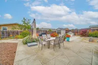 Seaside Vacation Rental w/ Patio Near Monterey Bay - parking