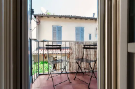 Flipping Flat - by MyHomeInComo