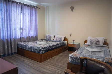 Club Bagmati by HSH Отели рядом с достопримечательностью «Kailashnath Mahadev»