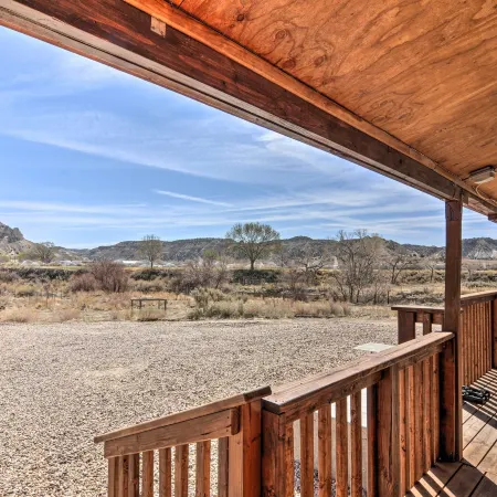 Cozy Home w/ Canyon Views: 2 Mi to Grand Staircase