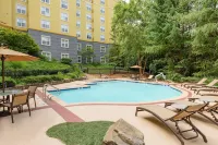 Homewood Suites by Hilton Raleigh - Crabtree Valley فنادق في Meredith