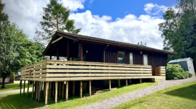 Luxurious Mountain Retreat Lodge Hunters Quay Hotels in 