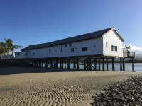 Lazy Lizard Motor Inn