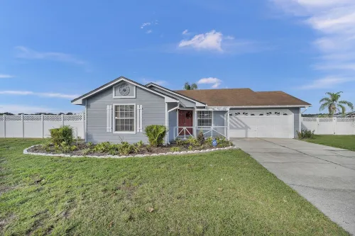 Rose's Lakeview Hotels in Pine Hills