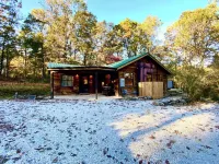 Onyx Grove Cabin • 2 bedrooms & HOT TUB!