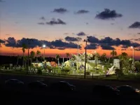 Palm Beach Afforable Fun Getaway! NEAR PIRATES BEACH