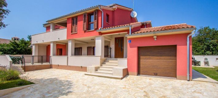 Apartment in Croatia Near the Coast Hotels in Banjole