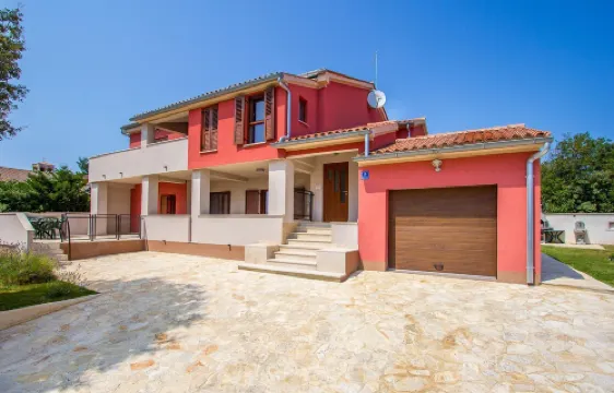 克羅地亞海岸附近的公寓