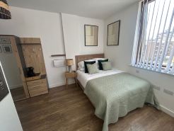 Central 1-Bed Studio Sleeps 2 with City Views