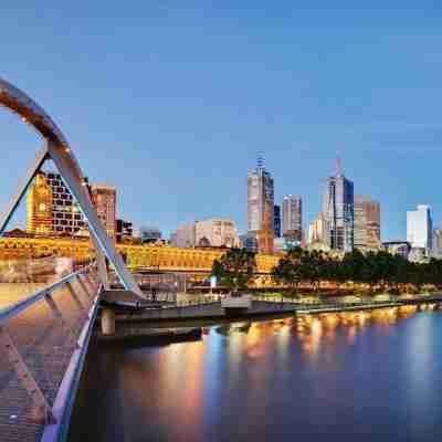 A Cozy Apt with City Views Near Crown Casino Others
