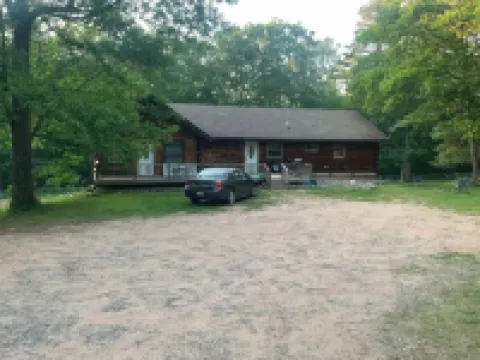 4 Br Cabin Sleeps 11, in Natl Forest, on ATV/Snowmobile trail