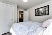 Remodeled 2 bdrm duplex near the U of O