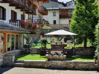 ホテル エーデルワイス クールマイユールのホテル