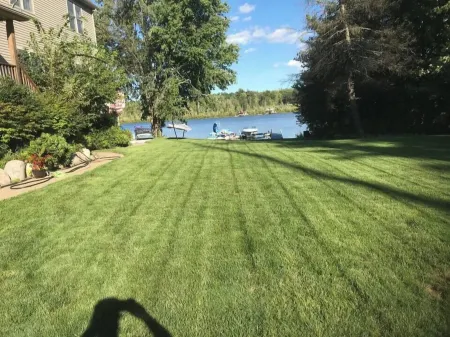 Large House on Ballston Lake -Saratoga Springs with Private Beach, Dock, Jacuzzi