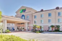 Holiday Inn Express & Suites Porterville