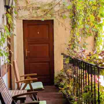 Kolory Guest House Hotel Exterior