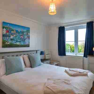 Blue Horizon Rooms