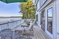 Updated Glen Arbor Cottage on Lake: Dock & Mooring - 3-Star