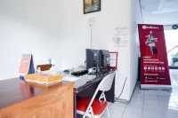 RedDoorz Syariah Near Gatot Subroto Lampung 4 Hotels in Bumi Waras