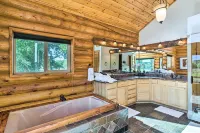 Clifton Retreat w/ Breathtaking Mt Backdrop! - Kitchen