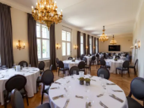 Schlosshotel Neustrelitz Hotels in Neustrelitz