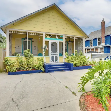 Pet-Friendly St Augustine Home Steps to Downtown!