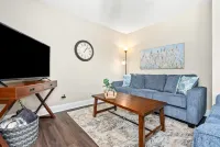 NEW!Charming 2-bedroom apartment in Auburn close to Campus!