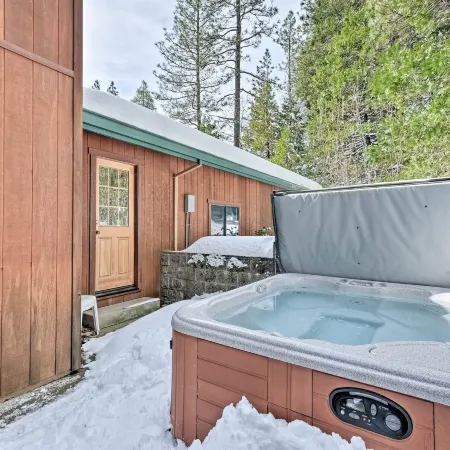 Peaceful Arnold Home w/ Hot Tub Near Bear Valley!