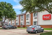 Red Roof Inn & Suites Euless - DFW Airport Southwest