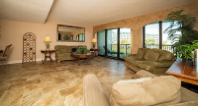 200 Steps Bed to Beach Oceanfront Luxury 6 Guests. Premier Property and Host
