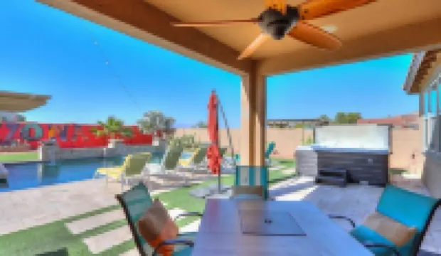 Private Swim Up Oasis, Hot Tub, Game Room, 100” TV