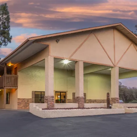 Best Western Pine Springs Inn