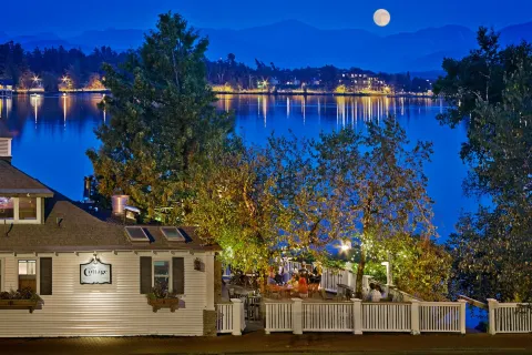 Mirror Lake Inn