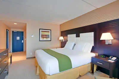 Holiday Inn Express & Suites Ottawa West - Nepean