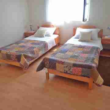 Ein Komfortables Apartment Fuer 5 Personen in Ruhiger Lage Rooms