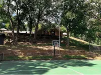 The Mayfair on Lake Windsor