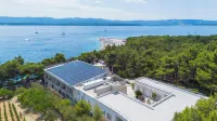 Zlatni Rat Beach Resort
