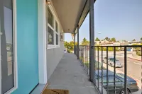 Charming San Diego Apartment - Walk to Bay!